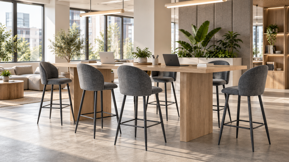 Curved-Back Bar Stools for Co-Working Breakout Spaces — GEYA BC-50-750
