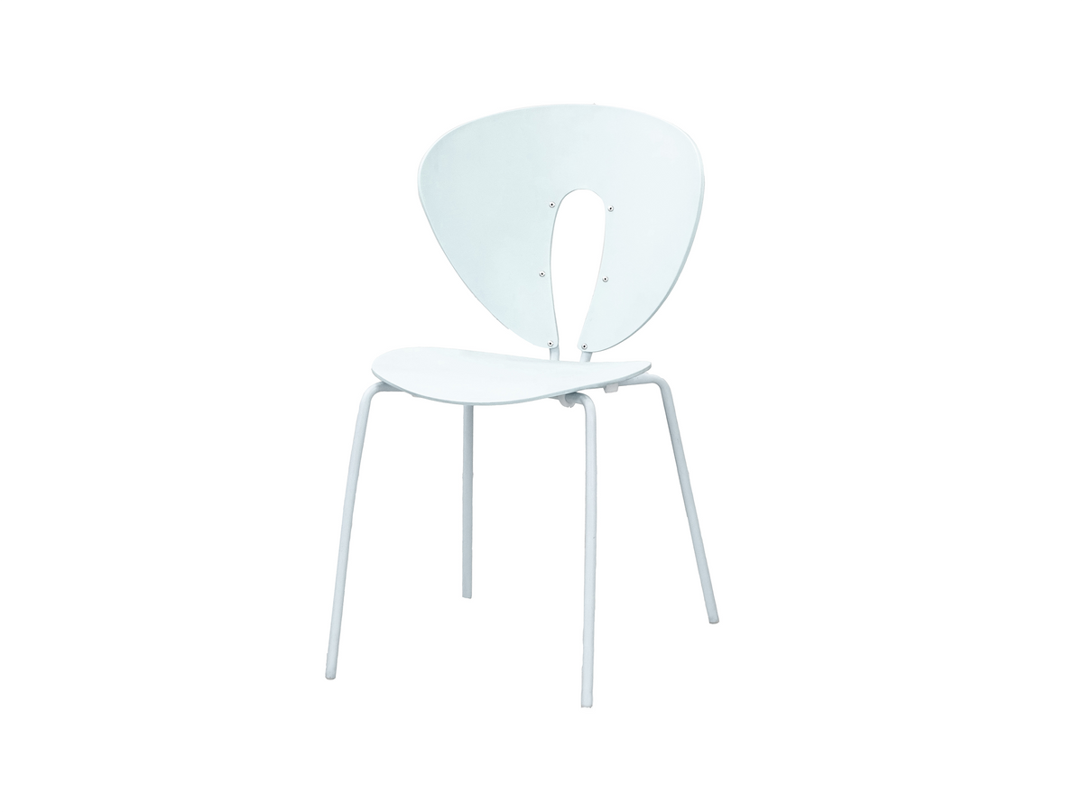 Three-quarter front view of petal-form polypropylene side chair in pale mint for café and contract seating programmes, PC-96