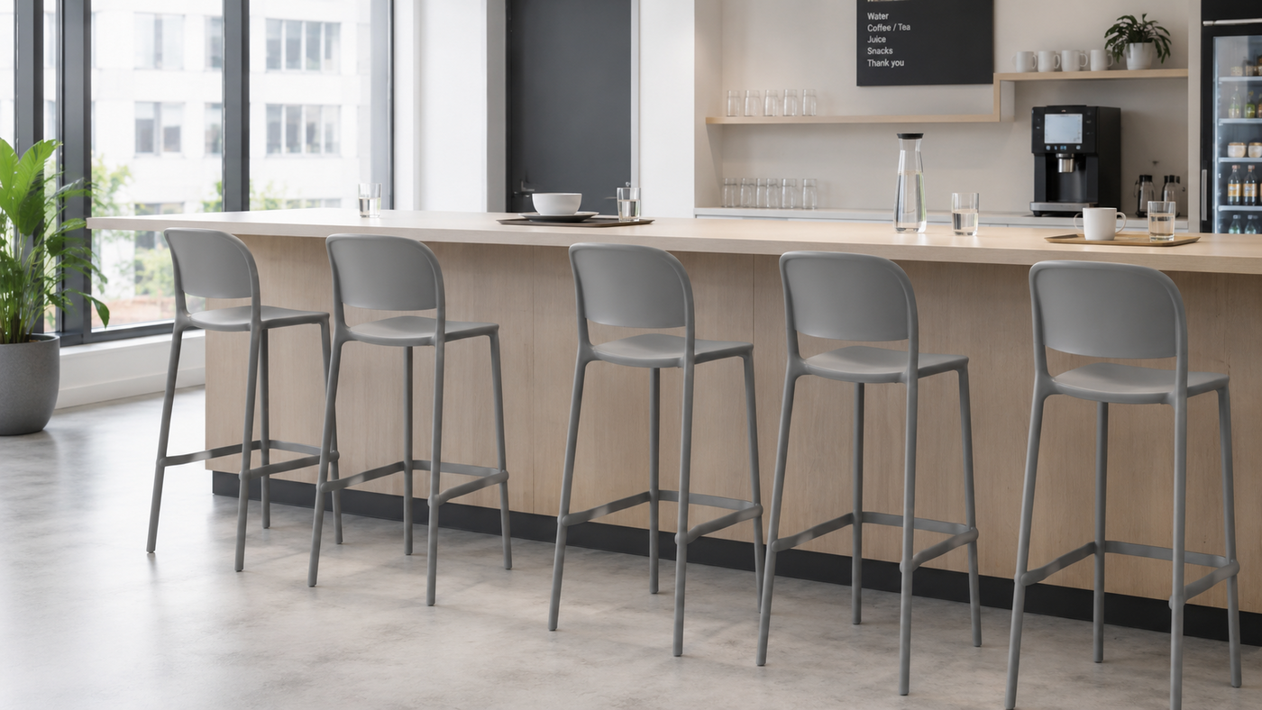 Full-Back PP Bar Stools for Shared Dining Counters with [